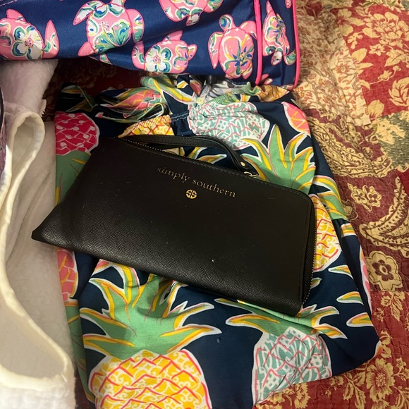 SIMPLY SOUTHERN ($600 VALUE) - bundle of items - Picture 4 of 5